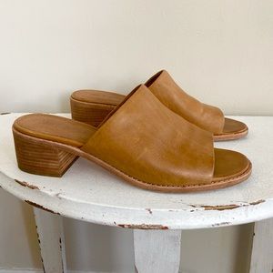 Frye Cindy mules slide sandals Size 10